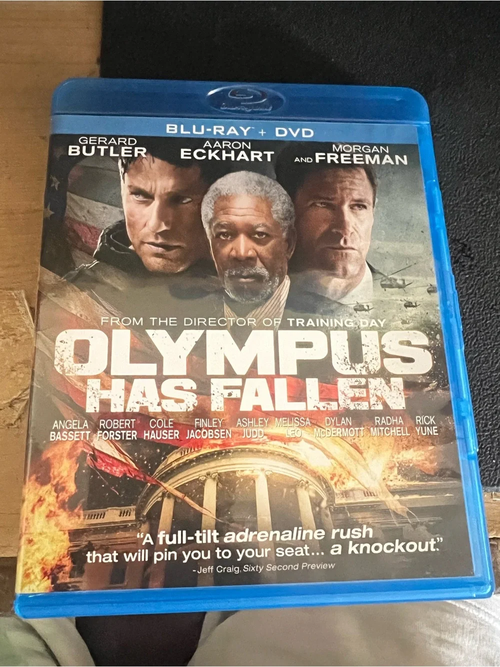 Sony Portable DVD Player Blue Case with Olympus Has Fallen Disc